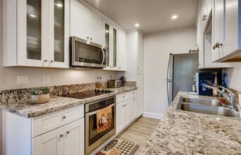 8520 Via Mallorca in San Diego, CA - Building Photo - Building Photo
