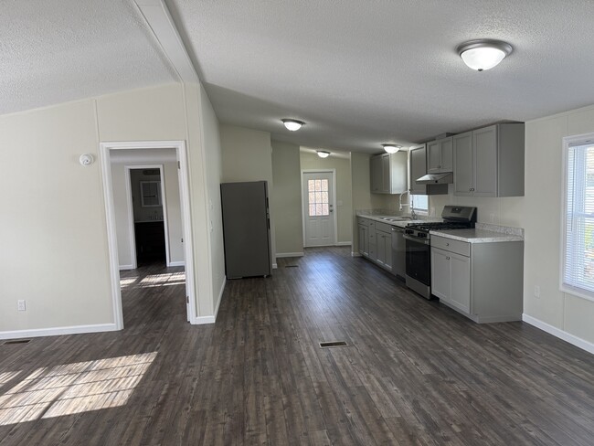 property at 140 Princess Ct