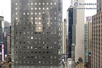 70 W 45th St in New York, NY - Building Photo - Building Photo
