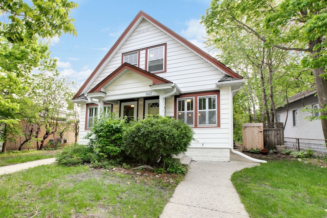 3005-3007 44th Ave S in Minneapolis, MN - Building Photo