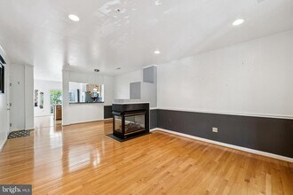1541 Northern Neck Dr in Vienna, VA - Building Photo - Building Photo
