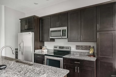 1017 Keenan Ct, Unit 22C in South Bend, IN - Building Photo - Building Photo