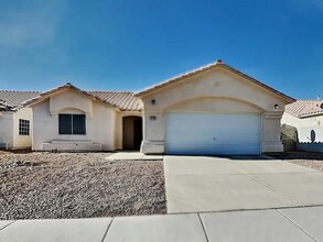 3725 St Charles Ct in North Las Vegas, NV - Building Photo - Building Photo