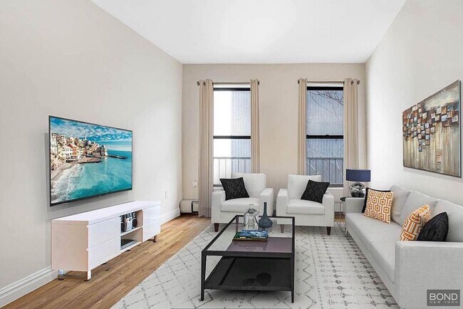 property at 437 W 54th St