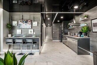 8743 Thomas Dr, Unit FL10-ID1355023P in Panama City Beach, FL - Foto de edificio - Building Photo