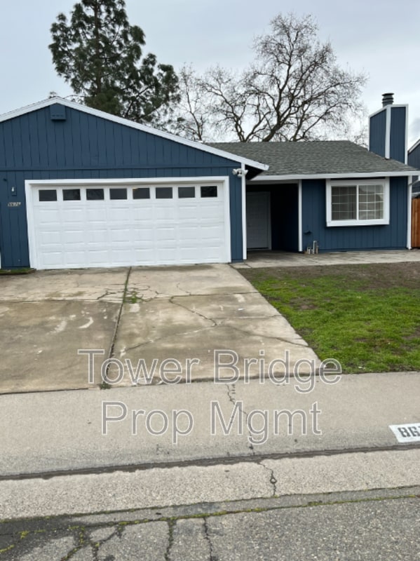 property at 8676 Tiogawoods Dr