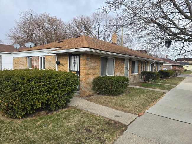 7548 Elmhurst St, Unit 7548