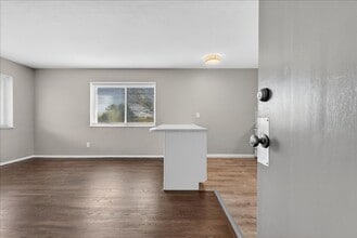 3534 Morgan Ford Rd in St. Louis, MO - Building Photo - Building Photo