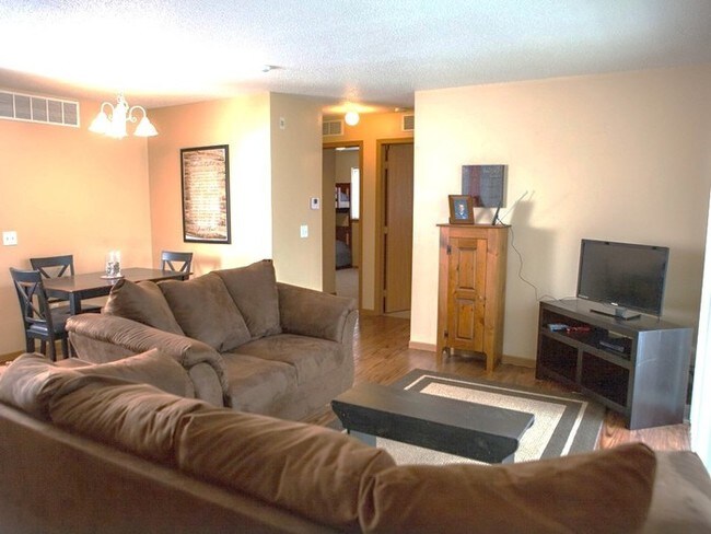 7007 56th St-Unit -2 in Sioux Falls, SD - Building Photo - Building Photo