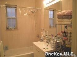 102-40 67th Dr in Queens, NY - Building Photo - Building Photo