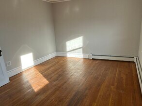 21 Carney St in Medford, MA - Building Photo - Building Photo