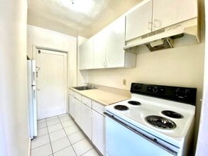 515 57th St in West Palm Beach, FL - Building Photo - Building Photo