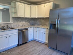 827 Hillsborough Ave in Florahome, FL - Building Photo - Building Photo