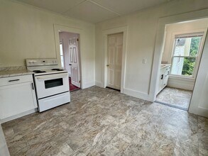 115 Rumford St, Unit C in Concord, NH - Building Photo - Building Photo