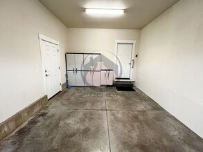 1009 Brody Ct in Stayton, OR - Building Photo - Building Photo