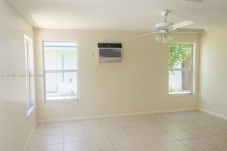 818 SW 28th St in Fort Lauderdale, FL - Building Photo - Building Photo