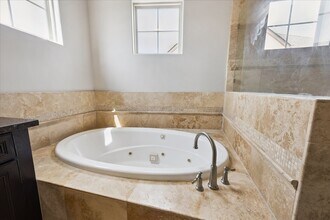 4004 Feagan St in Houston, TX - Foto de edificio - Building Photo