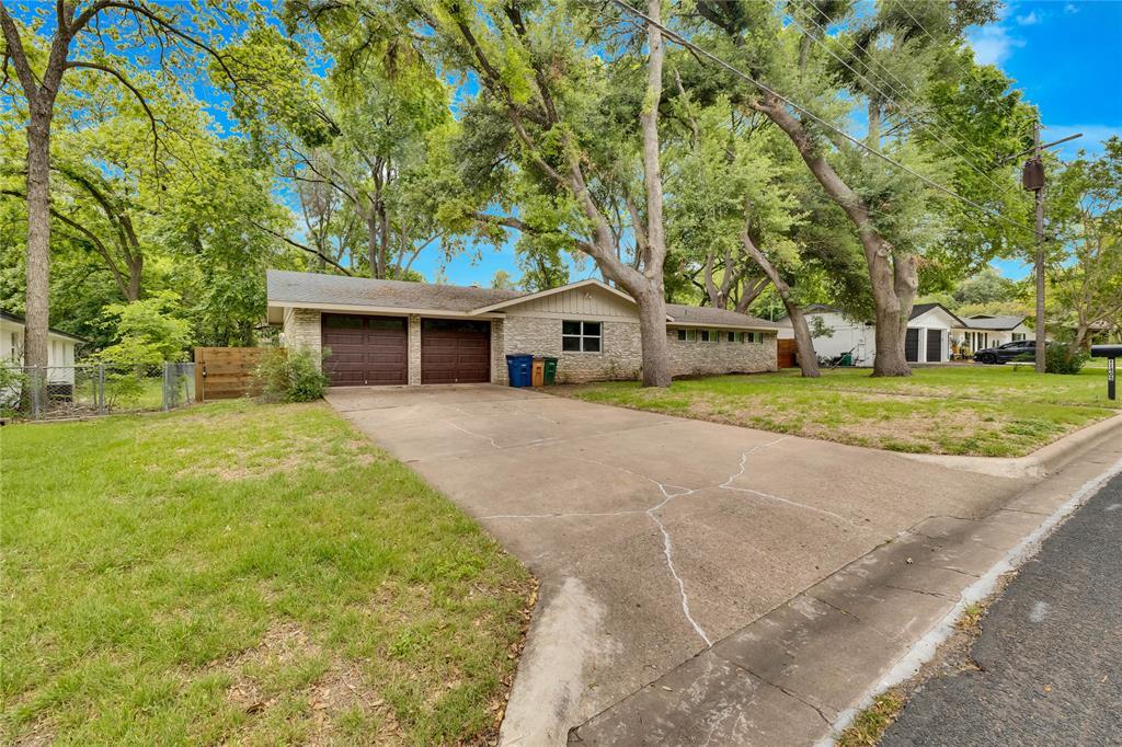 11405 Oakwood Dr in Austin, TX - Building Photo