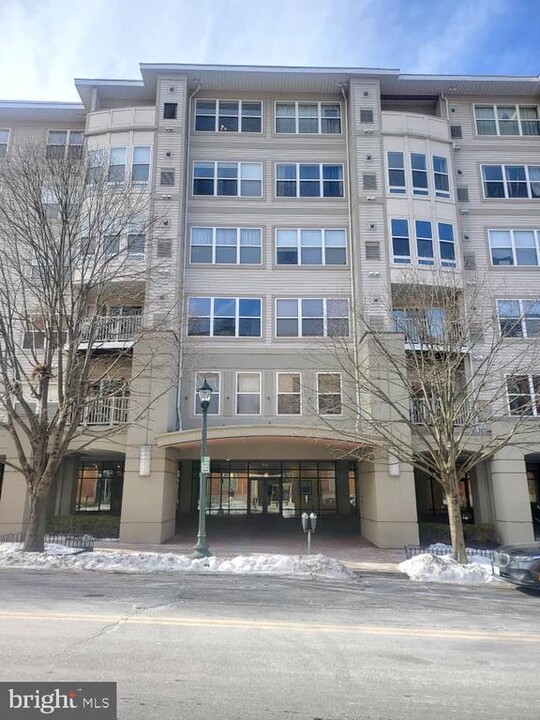 8045 Newell St in Silver Spring, MD - Building Photo