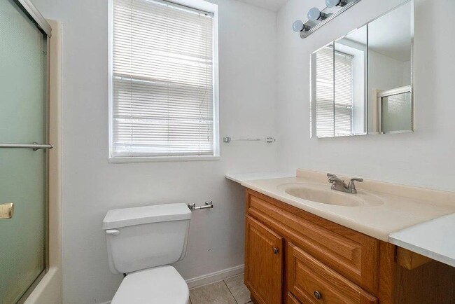 22 W 25th St in Baltimore, MD - Building Photo - Building Photo