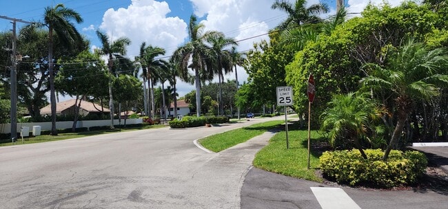 207 Tropic Isle Dr in Delray Beach, FL - Building Photo - Building Photo