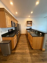 905 Saxon Way in Bozeman, MT - Foto de edificio - Building Photo