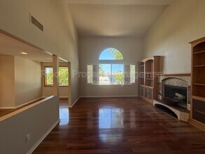 2462 Pierpont Blvd in Ventura, CA - Building Photo - Building Photo