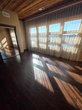 320 N Seminary Ave, Unit 320 in Woodstock, IL - Building Photo - Building Photo