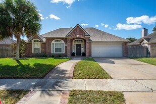 5613 Les Parre St in Corpus Christi, TX - Building Photo