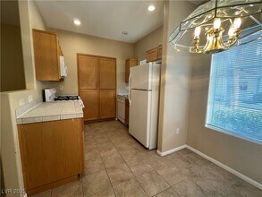 1420 Red Crest Ln in Las Vegas, NV - Building Photo - Building Photo
