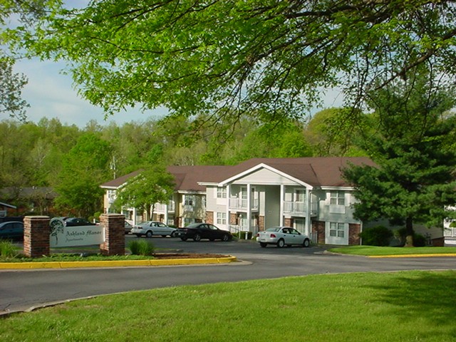 Ashland Manor Apartments & Townhouses in Columbia, MO - Foto de edificio