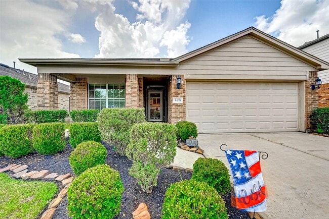 4519 Woodspring Glen Ln