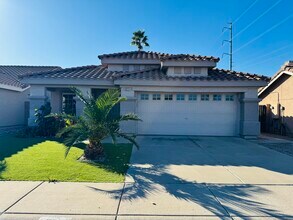 3211 E Menadota Dr in Phoenix, AZ - Building Photo - Building Photo