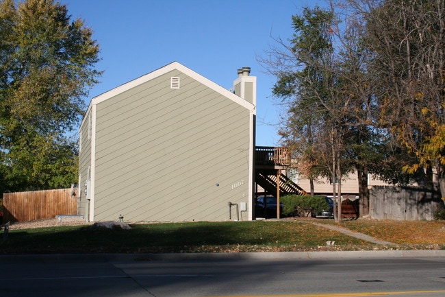 1007 Hover St in Longmont, CO - Foto de edificio - Building Photo