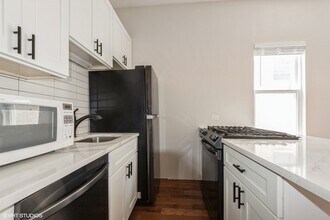 3505 N Sheffield Ave in Chicago, IL - Building Photo - Building Photo