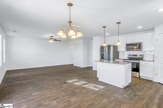 6042 Willutuck Dr in Boiling Springs, SC - Building Photo - Building Photo