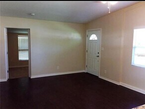 2738 Ingot Pl in Sarasota, FL - Building Photo - Building Photo