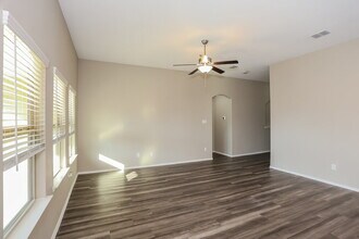 14425 Jaycee Ln in Haslet, TX - Foto de edificio - Building Photo