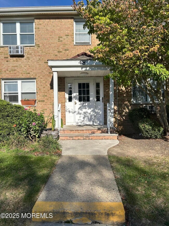 property at 48 Manchester Ct