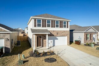 Beacon at Meridian in San Antonio, TX - Building Photo - Building Photo