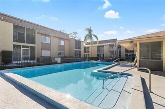 1589 Greenlea Dr in Clearwater, FL - Building Photo - Building Photo