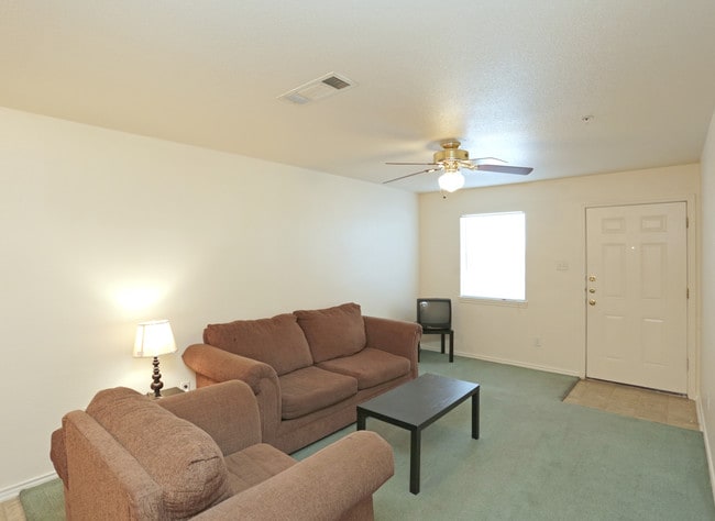 Bryce Avenue Apartments in Killeen, TX - Foto de edificio - Interior Photo