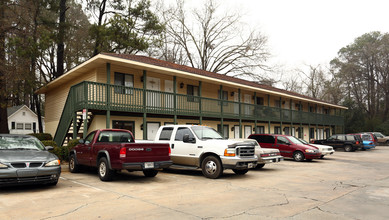 Rocky Creek Lodge in Augusta, GA - Foto de edificio - Building Photo