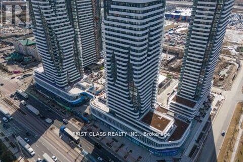 property at 225 Commerce St