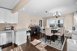 27 Strathmore Rd in West Haven, CT - Building Photo - Building Photo