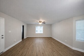 146 S 9th Ave in Maywood, IL - Building Photo - Building Photo