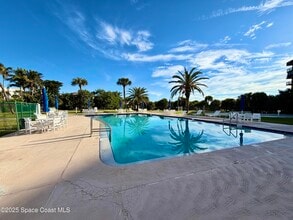 3190 N Atlantic Ave in Cocoa Beach, FL - Building Photo - Building Photo