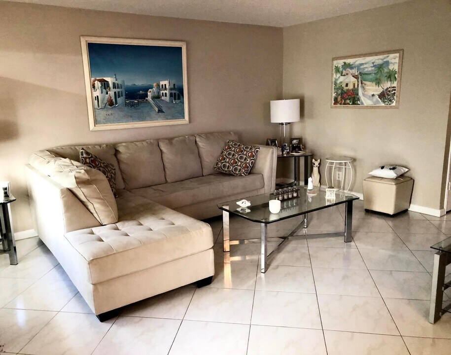 499 Piedmont K in Delray Beach, FL - Building Photo