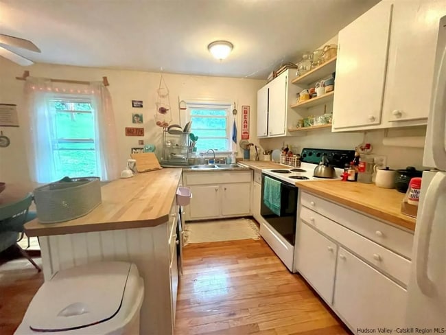 4 Underwood St, Unit Unit 3 in Saugerties, NY - Building Photo - Building Photo