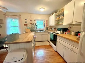 4 Underwood St in Saugerties, NY - Foto de edificio - Building Photo